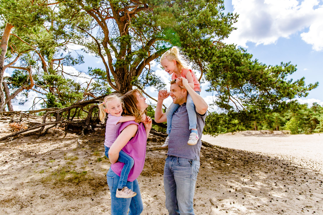 Fotoshoot gezin Den Bosch op zandverstuiving